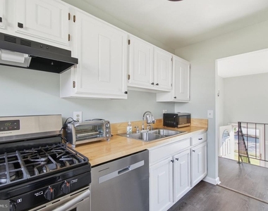 5625 Roundtree Drive - Photo Thumbnail 17