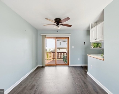 5625 Roundtree Drive - Photo Thumbnail 11