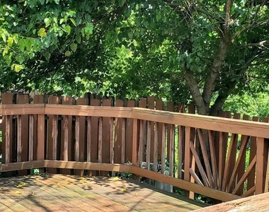 15268 Cloverdale Road - Photo Thumbnail 13