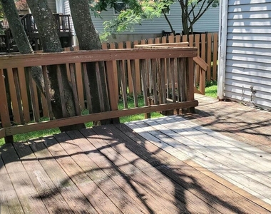 15268 Cloverdale Road - Photo Thumbnail 12