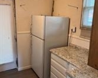 902 W Poplar Road - Photo Thumbnail 27