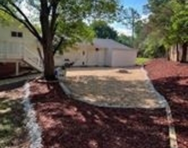 902 W Poplar Road - Photo Thumbnail 35