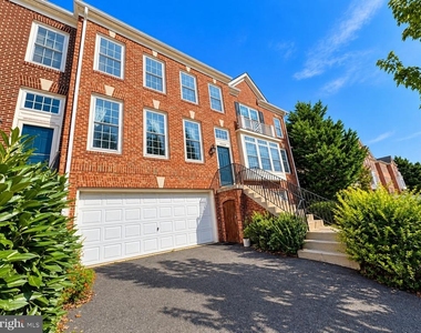 42688 Rolling Rock Square - Photo Thumbnail 1