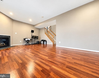 42688 Rolling Rock Square - Photo Thumbnail 24