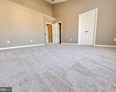 42688 Rolling Rock Square - Photo Thumbnail 16