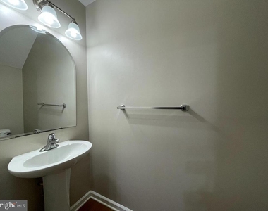 42301 Onyx Terrace - Photo Thumbnail 8