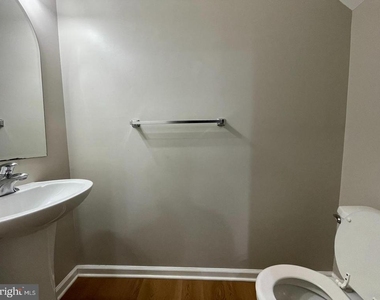 42301 Onyx Terrace - Photo Thumbnail 9