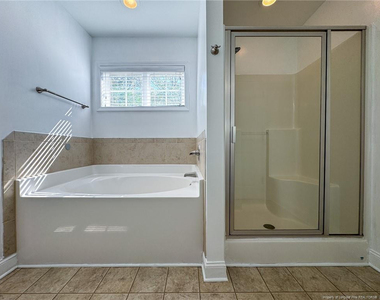 2215 Lakedale Drive - Photo Thumbnail 17