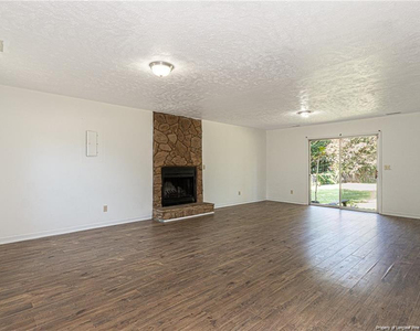 1120 Leslie Drive - Photo Thumbnail 19