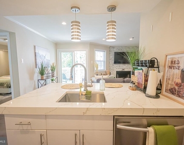 1504 Lincoln Way - Photo Thumbnail 20