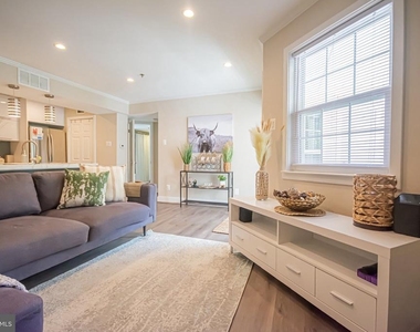 1504 Lincoln Way - Photo Thumbnail 5