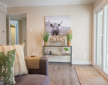 1504 Lincoln Way - Photo Thumbnail 7