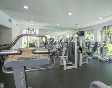 1504 Lincoln Way - Photo Thumbnail 25