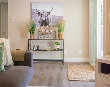 1504 Lincoln Way - Photo Thumbnail 17