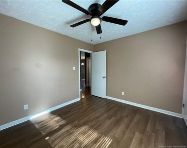 6383 Hawfield Drive - Photo Thumbnail 13