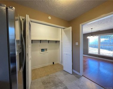 6383 Hawfield Drive - Photo Thumbnail 8