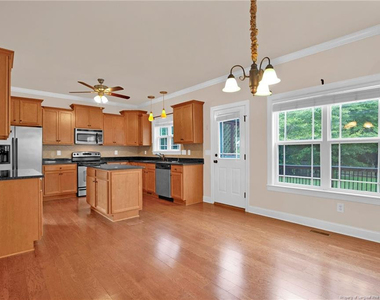 7260 Sandcastle Lane - Photo Thumbnail 7