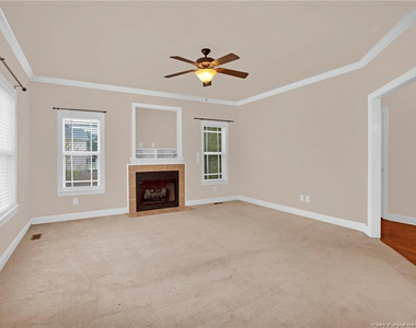 7260 Sandcastle Lane - Photo Thumbnail 5