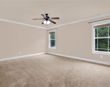 7260 Sandcastle Lane - Photo Thumbnail 12