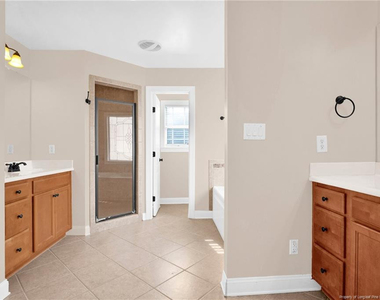 7260 Sandcastle Lane - Photo Thumbnail 14