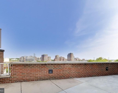 2451 Midtown Avenue - Photo Thumbnail 27