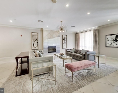 2451 Midtown Avenue - Photo Thumbnail 16