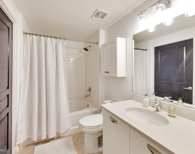 2451 Midtown Avenue - Photo Thumbnail 10