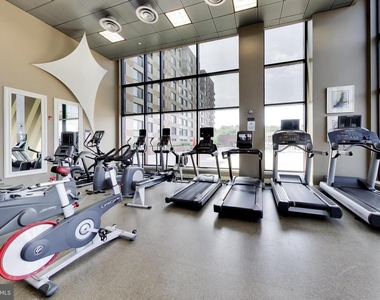 2451 Midtown Avenue - Photo Thumbnail 21