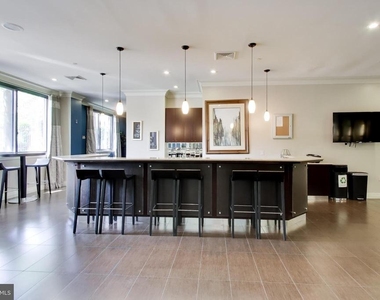 2451 Midtown Avenue - Photo Thumbnail 19