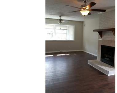 457 Morningside Drive - Photo Thumbnail 3