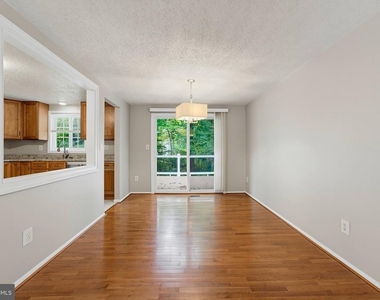 5906 Oak Leather Drive - Photo Thumbnail 10