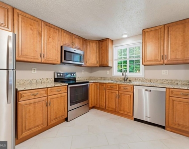 5906 Oak Leather Drive - Photo Thumbnail 8