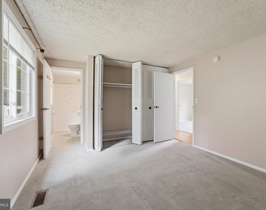 5906 Oak Leather Drive - Photo Thumbnail 19