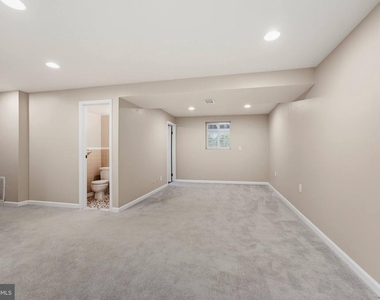 5906 Oak Leather Drive - Photo Thumbnail 23
