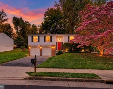5906 Oak Leather Drive - Photo Thumbnail 42