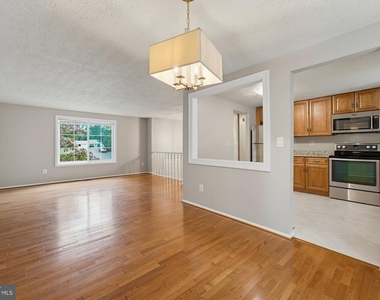 5906 Oak Leather Drive - Photo Thumbnail 6
