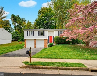5906 Oak Leather Drive - Photo Thumbnail 31