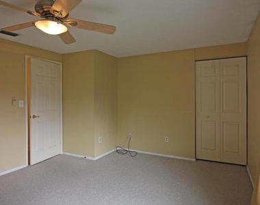 12111 Purple Sage Court - Photo Thumbnail 21