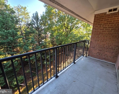3334 Spring Lane - Photo Thumbnail 2