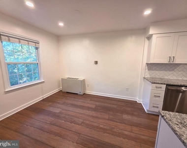 3334 Spring Lane - Photo Thumbnail 4