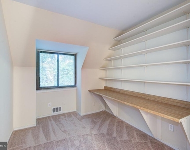 1502 Farsta Court - Photo Thumbnail 26