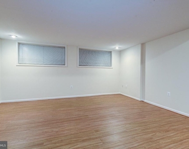 1502 Farsta Court - Photo Thumbnail 44