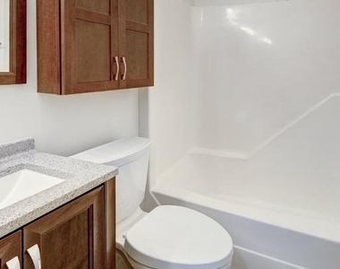 1502 Farsta Court - Photo Thumbnail 32