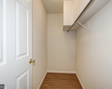 1502 Farsta Court - Photo Thumbnail 48
