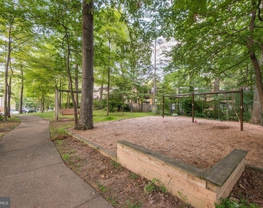 1502 Farsta Court - Photo Thumbnail 58