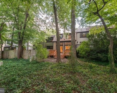 1502 Farsta Court - Photo Thumbnail 56