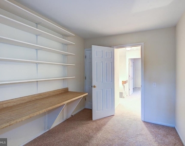1502 Farsta Court - Photo Thumbnail 27