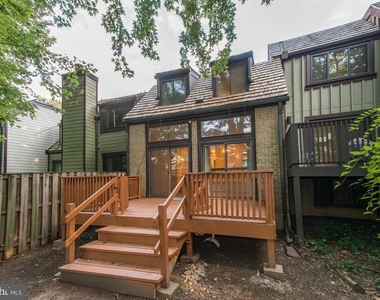 1502 Farsta Court - Photo Thumbnail 55