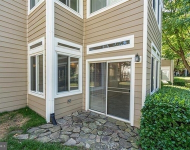 12232 Fort Buffalo Circle - Photo Thumbnail 33
