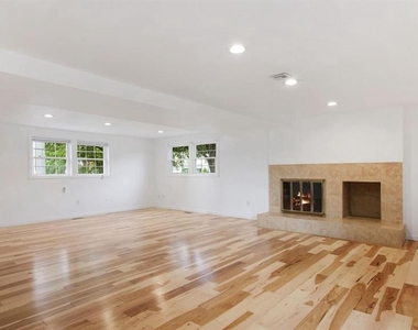 12802 Melvue Court - Photo Thumbnail 20
